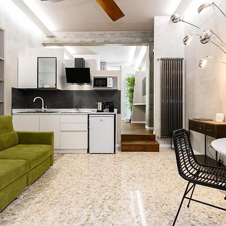 Modern In Trastevere With Garden By Ndp Rent Apartment Roma Exterior foto